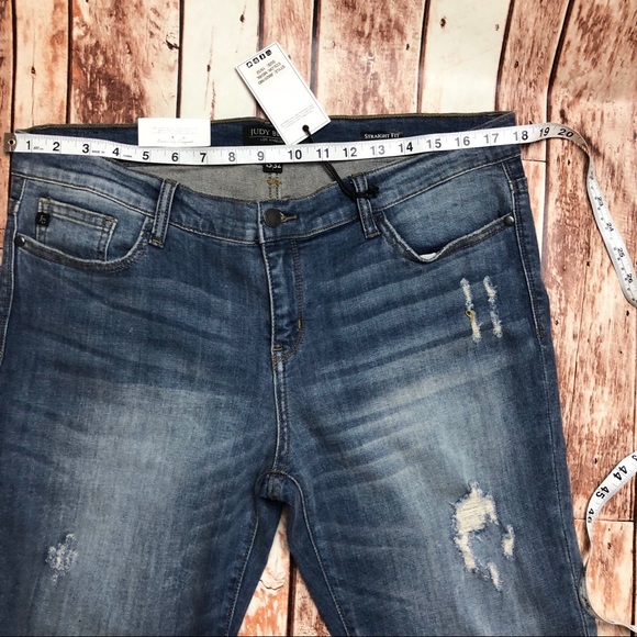 Size 32 Judy Blue Cuffed Jeans - Picture 4 of 8